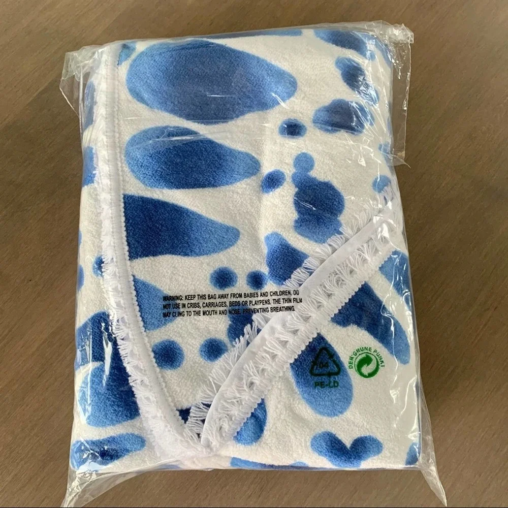 Enchante towel blue